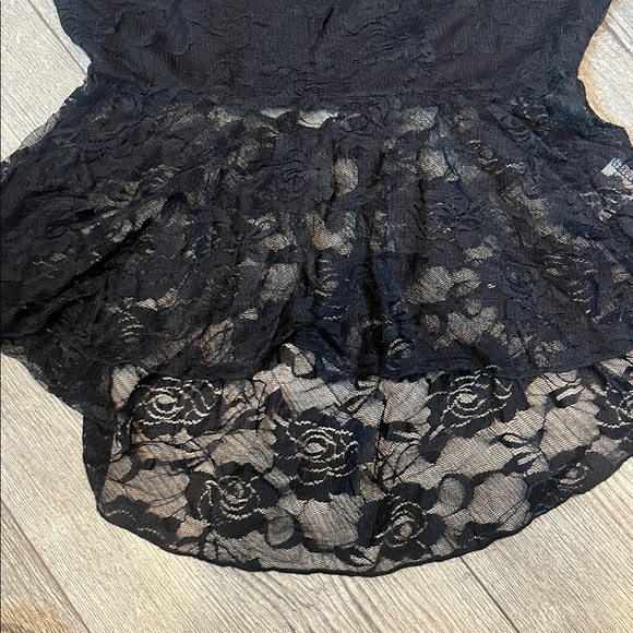 Almost Famous Womens Large Black Lace Blouse Round Neck Short Sleeves - Picture 6 of 8